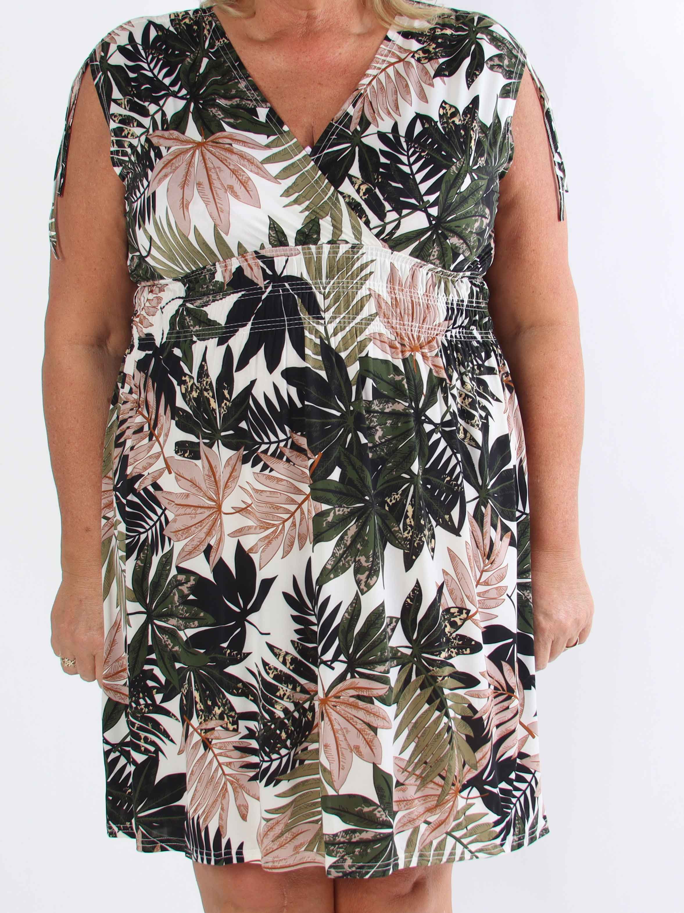 Pams Leaf Short - Kort elastisk plus size-klänning i skrynkelfritt tyg